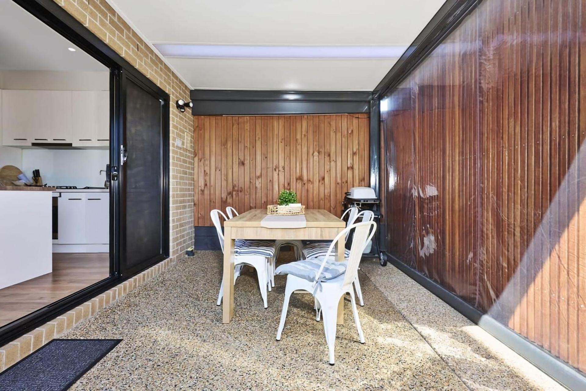 Seaside With Garden & Alfresco *
